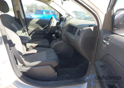 2010 Jeep Compass Sport from USA, damaged, VIN 1J4NT4FB8AD558308